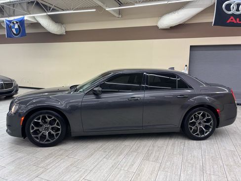 Used 2017 Chrysler 300 S RWD image 5