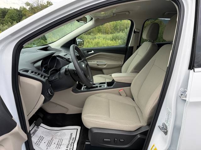 Used 2017 Ford Escape SE AWD/4WD image 11