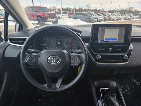 Used 2024 Toyota Corolla LE image 9