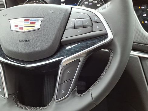 New 2026 Cadillac XT5 Premium Luxury w/ LPO, ONYX Package image 35