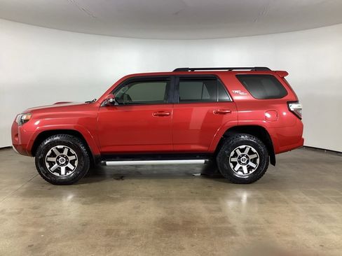 Used 2021 Toyota 4Runner TRD Off-Road Premium w/ Moonroof Package AWD/4WD image 8