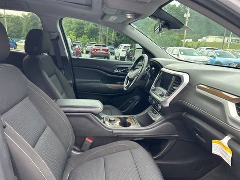 Used 2023 GMC Acadia SLE w/ Driver Convenience Package FWD image 24