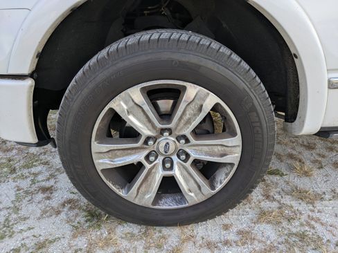 Used 2012 Ford F150 Platinum image 11