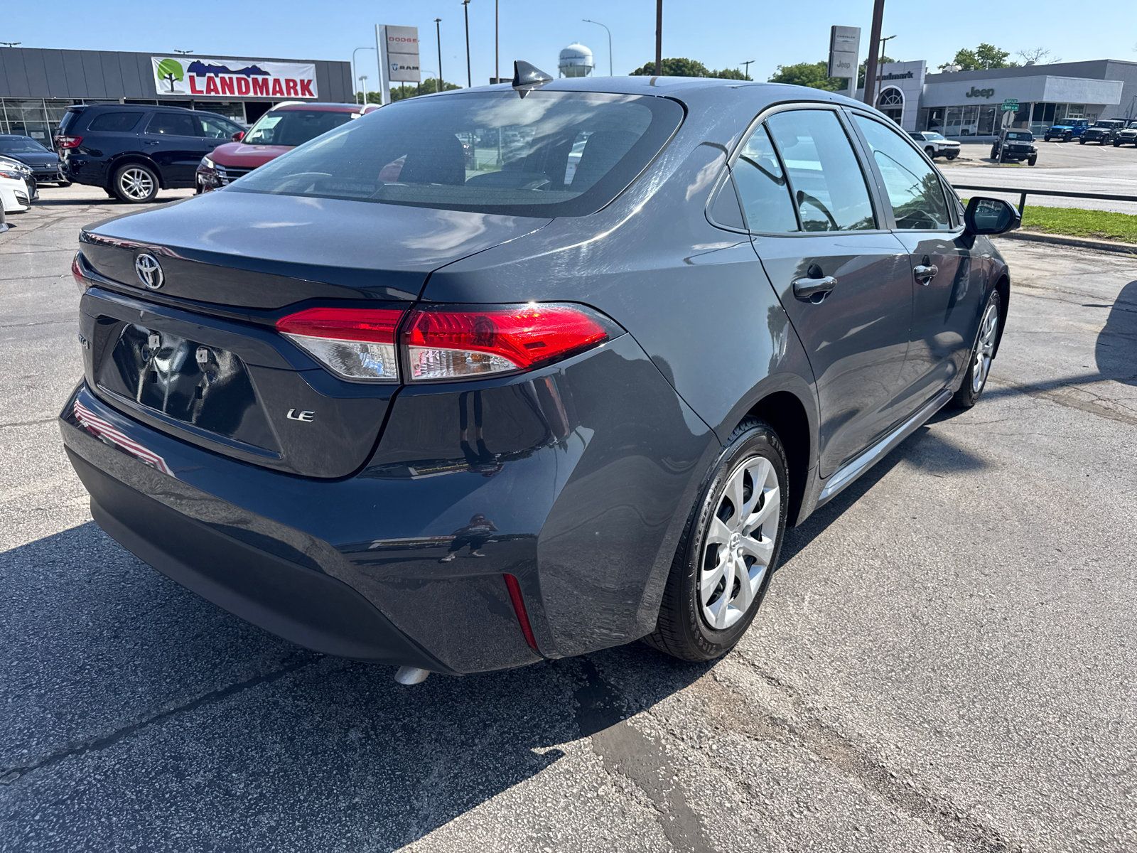Used 2024 Toyota Corolla LE FWD image 5