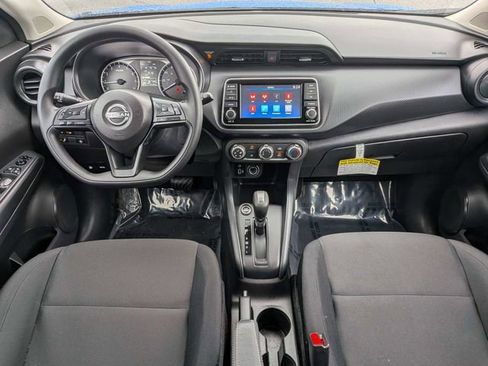 Certified 2025 Nissan Kicks Play S image 14
