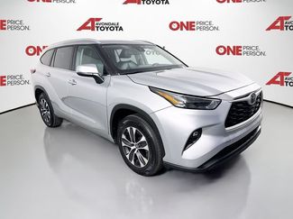 Used 2023 Toyota Highlander XLE FWD video 1