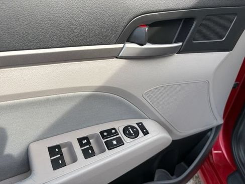 Used 2018 Hyundai Elantra SEL FWD image 20