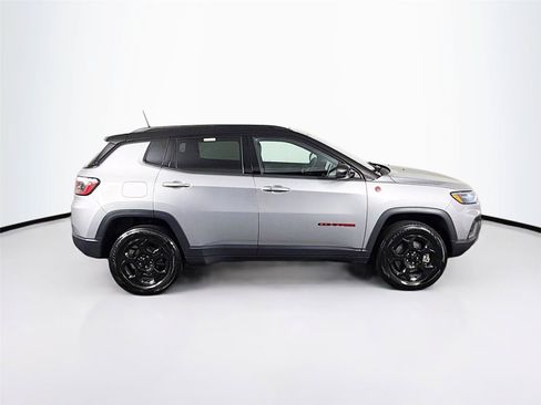 Used 2023 Jeep Compass Trailhawk w/ Sun and Sound Group AWD/4WD image 12