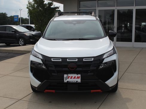Used 2025 Nissan Rogue SV AWD/4WD image 11