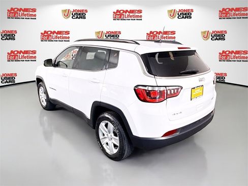 Used 2022 Jeep Compass Latitude w/ Sun and Sound Group image 2
