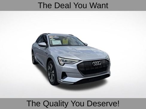Used 2022 Audi e-tron Premium w/ Convenience Plus Package image 1