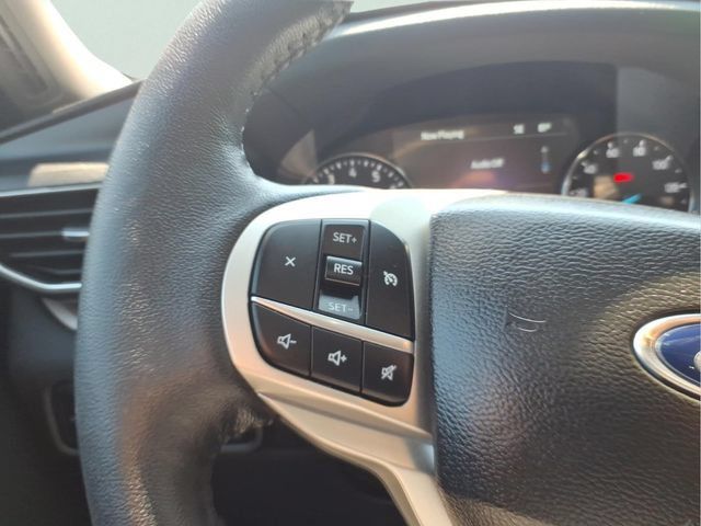 Certified 2023 Ford Explorer XLT w/ Equipment Group 202A AWD/4WD image 16