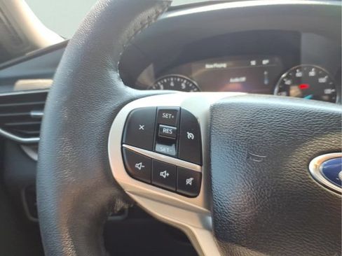 Certified 2023 Ford Explorer XLT w/ Equipment Group 202A AWD/4WD image 16