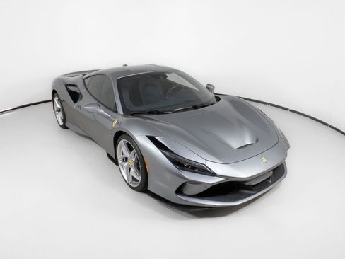 Used 2022 Ferrari F8 Tributo image 13