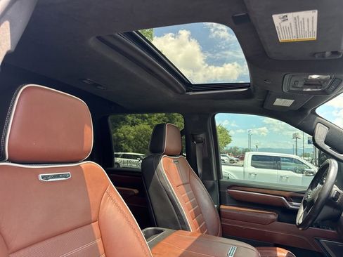 Used 2024 GMC Sierra 3500 Denali Ultimate AWD/4WD image 30