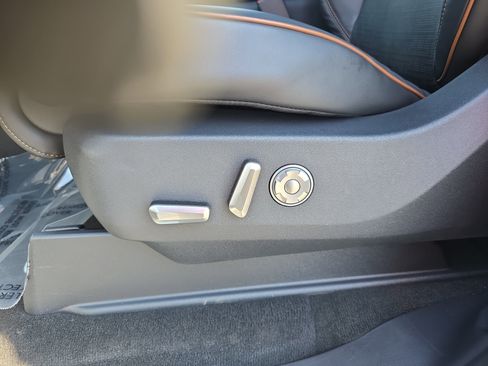 New 2026 Lincoln Navigator L Black Label AWD/4WD image 30