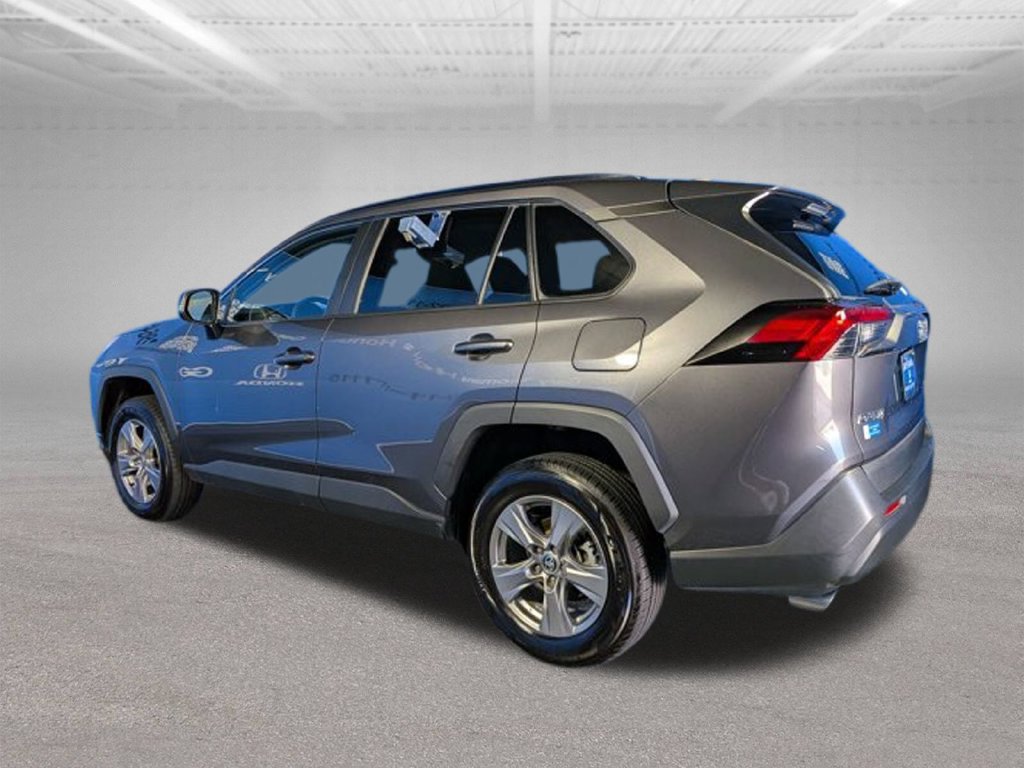 Used 2024 Toyota RAV4 XLE FWD image 7
