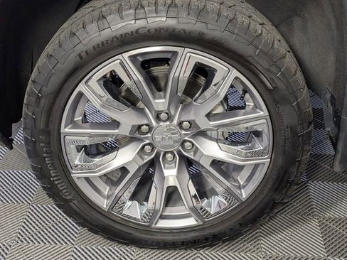 Used 2024 GMC Sierra 1500 Denali AWD/4WD image 8