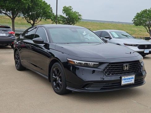 Used 2023 Honda Accord EX image 3