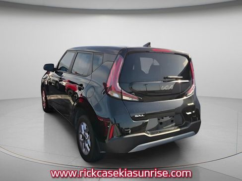 Used 2023 Kia Soul S FWD image 8