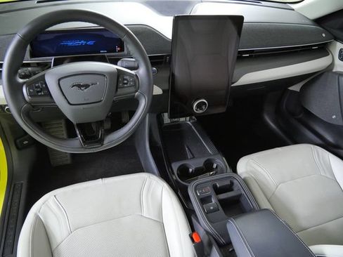 Certified 2025 Ford Mustang Mach-E Premium AWD/4WD image 4