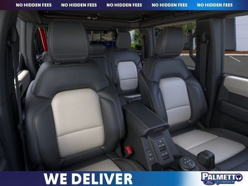 New 2026 Ford Bronco Outer Banks w/ Sasquatch Package AWD/4WD image 10