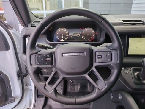 Used 2024 Land Rover Defender 110 X-Dynamic SE image 15