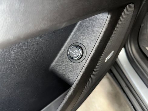 Used 2020 Chevrolet Traverse RS w/ LPO, Floor Liner Package image 10