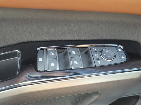 Used 2024 Nissan Pathfinder Platinum AWD/4WD image 32