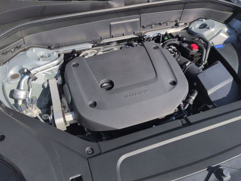 New 2026 Volvo XC90 B6 Ultra w/ Protection Package image 28