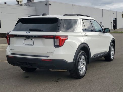 Used 2025 Ford Explorer Active image 7