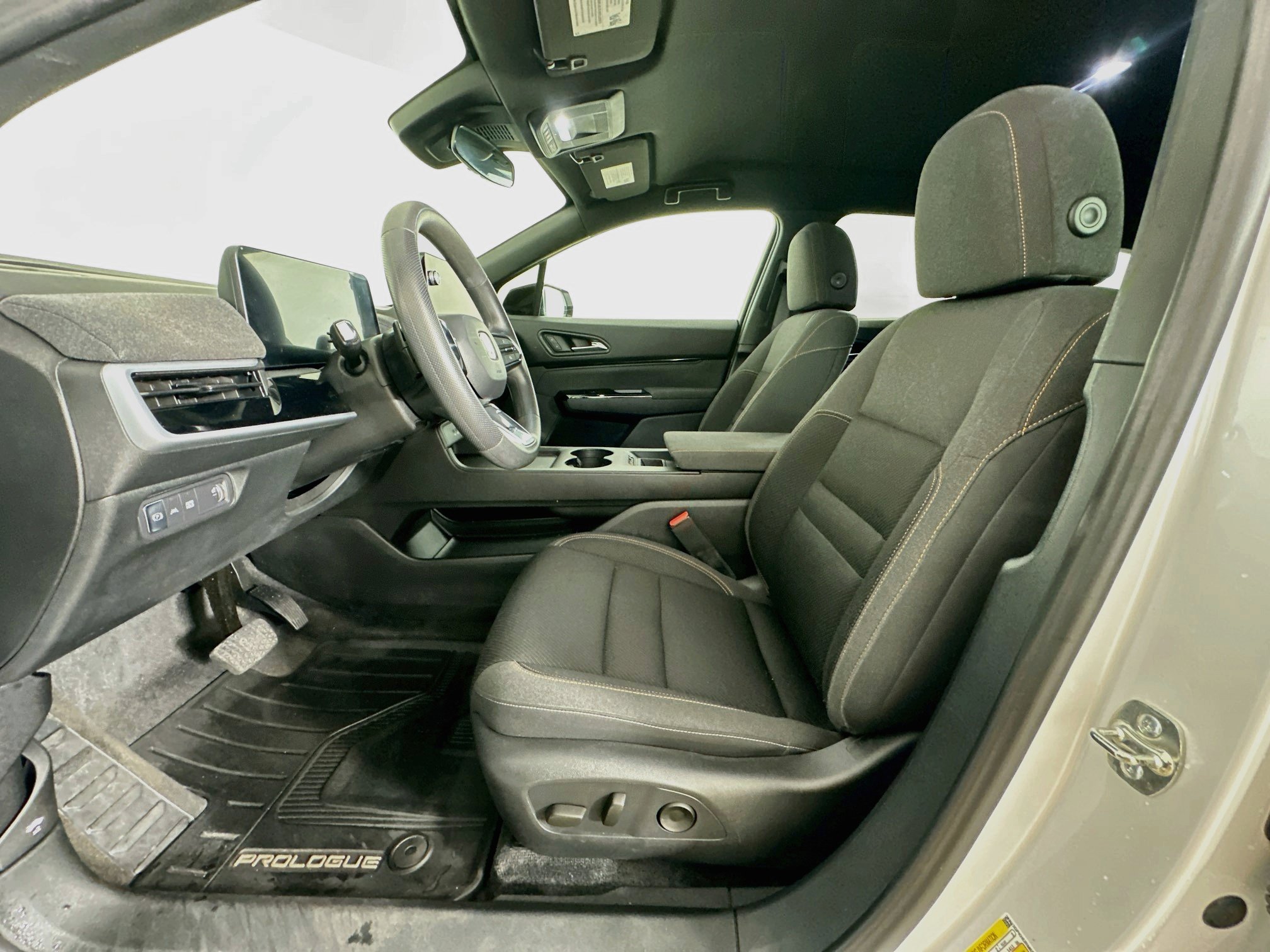 Used 2025 Honda Prologue Eco image 13