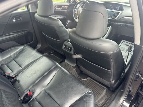 Used 2017 Honda Accord EX-L image 37