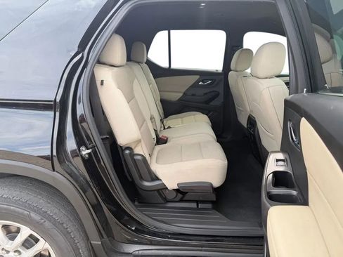 Used 2023 Chevrolet Traverse LS FWD image 31