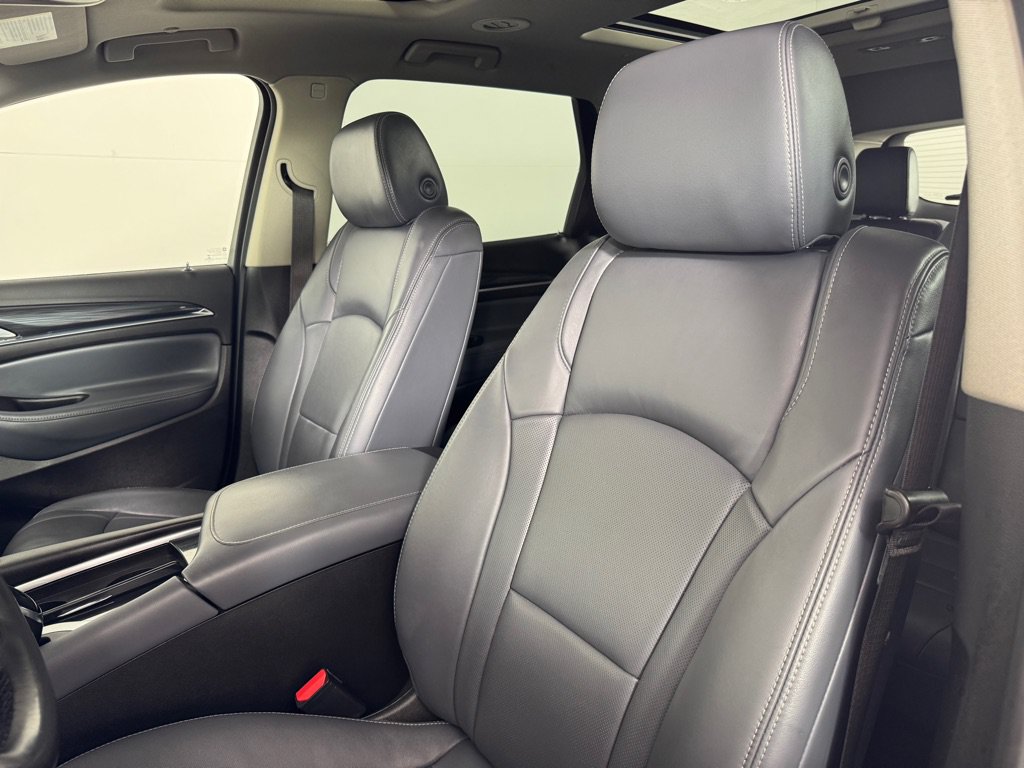 Used 2019 Buick Enclave Essence AWD/4WD image 13