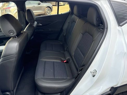 Used 2026 Buick Envista Preferred FWD image 14