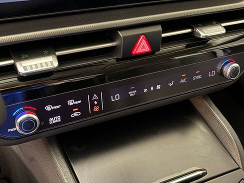 New 2026 Kia Sportage LX FWD image 25