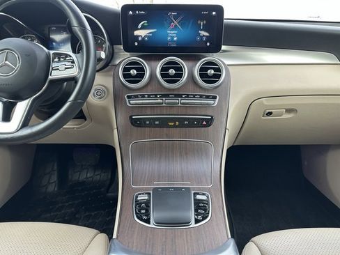 Used 2022 Mercedes-Benz GLC 300 4MATIC image 13