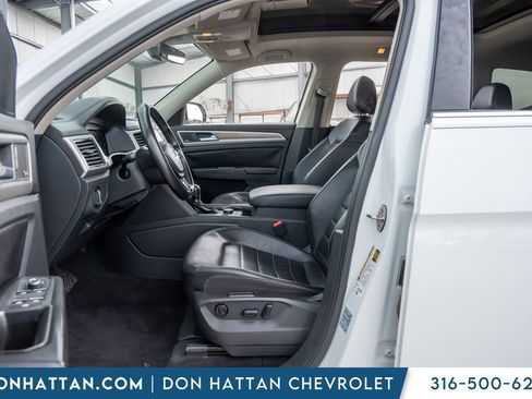 Used 2018 Volkswagen Atlas SEL Premium image 5