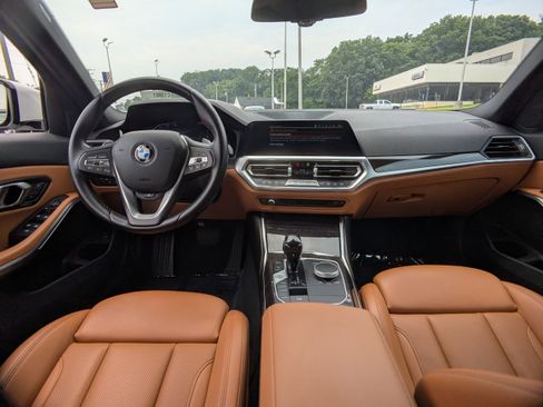 Used 2022 BMW 330i xDrive Sedan w/ Driving Assistance Package AWD/4WD image 17
