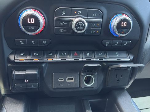 Used 2020 GMC Sierra 1500 AT4 w/ AT4 Premium Package AWD/4WD image 24