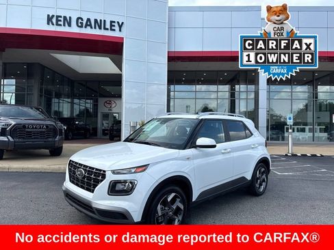 Used 2026 Hyundai Venue SEL FWD image 1
