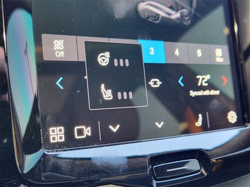 Used 2024 Volvo XC60 T8 Polestar image 16