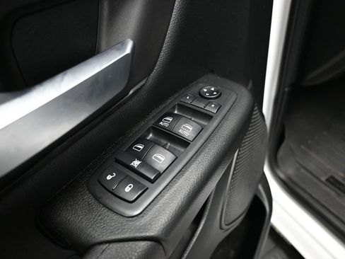 Used 2019 RAM 1500 Tradesman AWD/4WD image 21