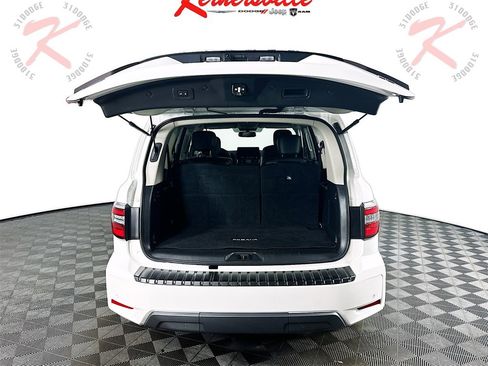 Used 2024 Nissan Armada SL w/ Captain's Chairs Package image 28