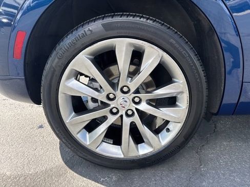 Used 2023 Buick Envision Avenir AWD/4WD image 9