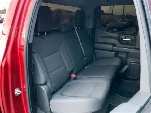 Used 2021 Chevrolet Silverado 1500 Custom image 17
