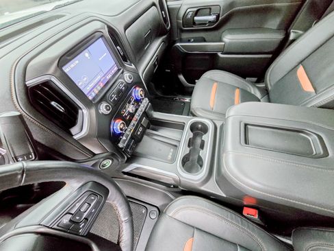 Used 2022 GMC Sierra 3500 AT4 w/ AT4 Preferred Package image 8