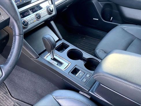 Used 2017 Subaru Outback 3.6R Limited image 15