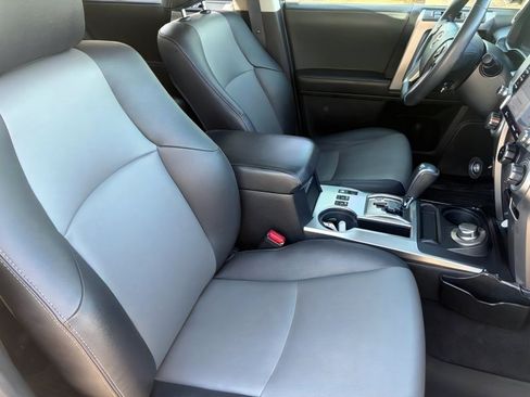 Used 2021 Toyota 4Runner SR5 Premium AWD/4WD image 34